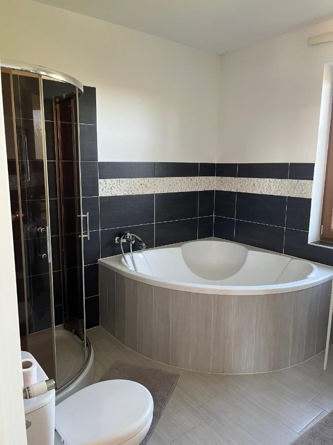 Osada Turystyczna Miloszowka Homestay *